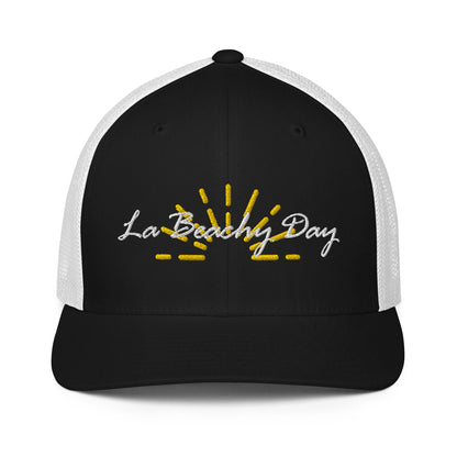 La Beachy Day Closed-back trucker cap