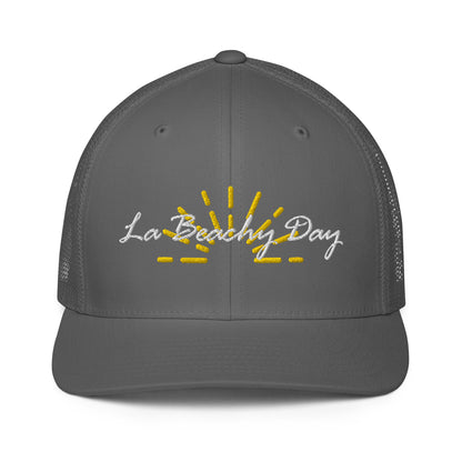 La Beachy Day Closed-back trucker cap